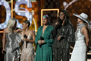 Alicia+Keys+61st+Annual+Grammy+Awards+Show+lelaPT1WDSFx.jpg