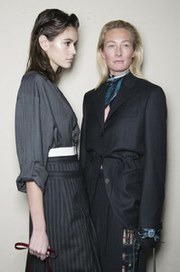467270919_SalvatoreFerragamoFall2019BackstageyhKjajMh4DWx.thumb.jpg.286b5d2be9cfc18781d5726883f5948f.jpg