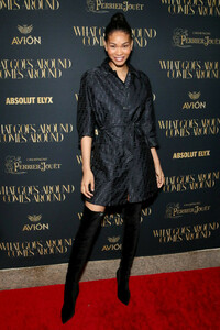 Chanel+Iman+Goes+Around+Comes+Around+Madison+jsiRbsfkbaNx.jpg