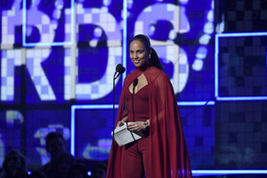 Alicia+Keys+61st+Annual+Grammy+Awards+Show+l4n4l-IaGN1x.jpg