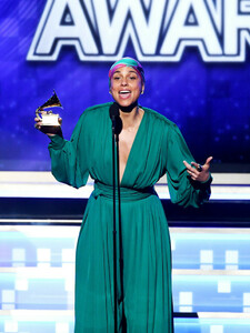 Alicia+Keys+61st+Annual+Grammy+Awards+Inside+1laDC6EvVJCx.jpg