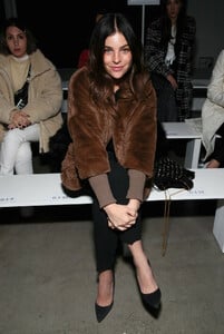 Julia+Restoin+Roitfeld+Rosa+Cha+Front+Row+rlpi9MCqg9yx.jpg