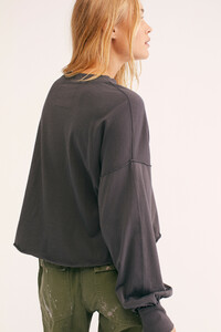 49631351_001_b.jpg