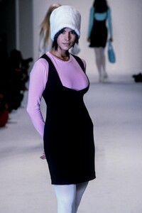 500755602_NicoleMiller1996WomenRTW70.thumb.jpg.3419b1a82b8bf7dace32b847a46c7010.jpg
