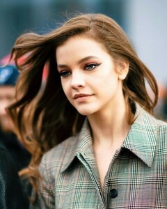 500full-barbara-palvin.jpg