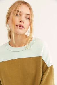 50227800_030_d.jpg