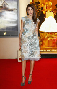 Caroline+Sieber+Maison+Louis+Vuitton+Roma+OVrvuHxRD5wx.jpg