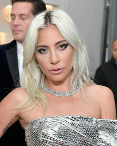 Lady+Gaga+61st+Annual+Grammy+Awards+Red+Carpet+UUgWYQDYDZRx.jpg