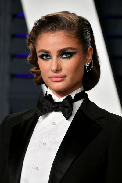 Taylor Hill 5dOV6OwOSAI.jpg.4a00baa4f1d162a16f6e5972ac27861c