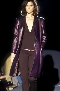 627522512_Gucci1995WomenRTW120.thumb.jpg.ceb0a8566122ab8bb8e0d42b372747f5.jpg