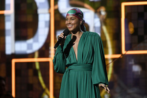 Alicia+Keys+61st+Annual+Grammy+Awards+Show+pIJ6Zf-QVDIx.jpg