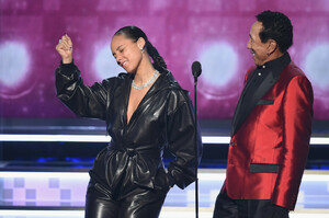 Alicia+Keys+61st+Annual+Grammy+Awards+Inside+NsZEIQBEE1bx.jpg