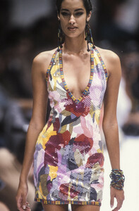 751031767_Missoni1991WomenRTW38.thumb.jpg.715a98da8e9a60a7579470ead78b8c6d.jpg