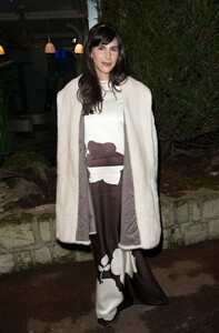 Caroline+Sieber+Celebs+Sidaction+Gala+Dinner+_ShRiDGo7Z7x.jpg