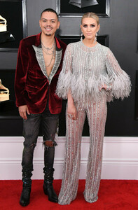 Ashlee+Simpson+61st+Annual+Grammy+Awards+Arrivals+DvER0_UY4FWx.jpg