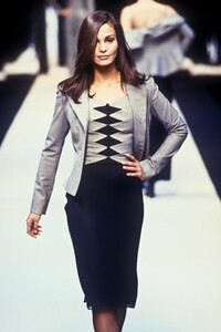 777976695_HerveLeger1997WomenRTW34.thumb.jpg.cf20a8d67b16e25320e11caebd164714.jpg