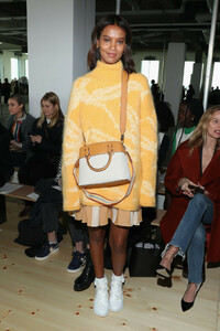 Liya+Kebede+Tory+Burch+Fall+Winter+2019+Fashion+oIyQn5Bd3d-x.jpg