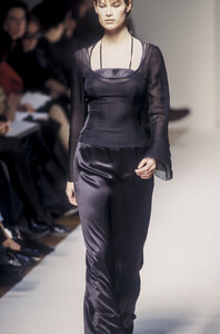 7_jil-sander-fw-1993-18_html.thumb.JPEG.c5ea0f76a5678d47fb9496448ce06fec.JPEG