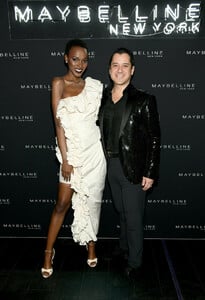 Herieth+Paul+Maybelline+New+York+Fashion+Week+_H3xoHbuCQFx.jpg