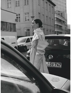 2019-02-01 Elle Sweden magazine-pdf.net-page-021.jpg