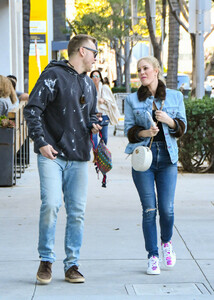 Heidi+Montag+Spencer+Pratt+share+kiss+Er7GB1-TCNWx.jpg