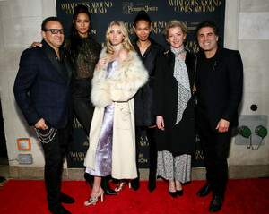 Chanel+Iman+Goes+Around+Comes+Around+Madison+4GbbDoH9r6Ax.jpg