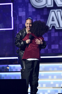 Alicia+Keys+61st+Annual+Grammy+Awards+Show+g5dLucpovYhx.jpg