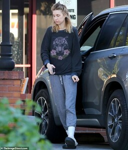 9385074-6666895-Reality_star_The_blonde_33_year_old_who_rose_to_fame_on_MTV_s_Th-m-67_1549310290688.jpg