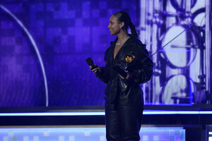 Alicia+Keys+61st+Annual+Grammy+Awards+Show+S9v-o0ZptgWx.jpg
