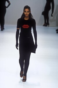 986437440_SoniaRykiel1996WomenRTW69.thumb.jpg.f13a96758b1a005a544b4078e5180503.jpg