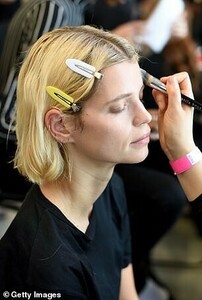 9964820-6717671-Makeover_Pixie_was_preened_backstage_ahead_of_stepping_out_on_th-a-50_1550510346054.jpg