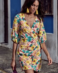 Aidan-Aidan-Mattox-Floral-Spring-Dresses01.thumb.jpg.6e5781879f13e34c49cb52d890eff5d9.jpg