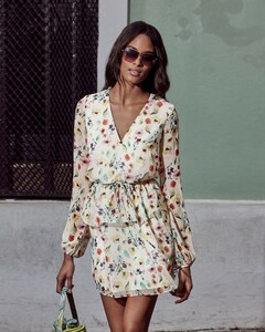 Aidan-Aidan-Mattox-Floral-Spring-Dresses03.thumb.jpg.b30d9a78cf4d298e97debcd4d5cce409.jpg