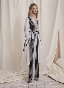 BCBG_WORLD_OF_SP18_DE_6.thumb.jpg.4a005e7fdda71bedfa309538476459ed.jpg