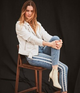 Behati-Prinsloo-7-For-All-Mankind-Spring-2019-Campaign05-768x883.jpg
