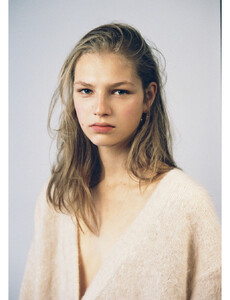 DEIRDRE-FIRINNE-VIVA-MODEL-MANAGEMENT-Portfolio_9web.jpg