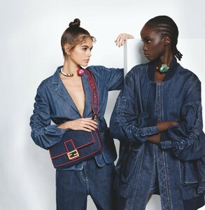 Fendi-Spring-Summer-2019-Campaign17.thumb.jpg.d2868cf654bc54160327e0a2718affce.jpg