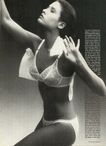 Issermann_Vogue_US_August_1984_01.thumb.jpg.5936d124ad7a59646f60171c6c0369d0.jpg
