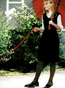 Jenkins_Vogue_Italia_August_1999_10.jpg.3047efbfbc9f74d9b22b1df473a1a472.jpg