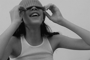 MariaHatBW1.thumb.gif.491863d8a930fd1ba76a5a60a221ca51.gif