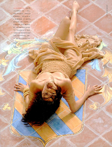 Nodari_Vogue_Italia_June_1989_07.thumb.png.7322696b8ae25a949dbeccc7227d1c1d.png