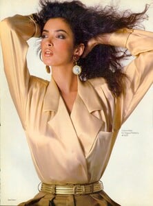 Stern_Vogue_US_July_1985_02.thumb.jpg.9c4cd6261e9259a6dd03df1fd685de3b.jpg