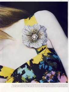 VogueFR_February2008_Bijoux_LaFineFleur_03.jpg