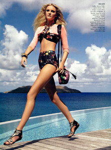 VogueUS_April2008_JustBeachy_07.jpg