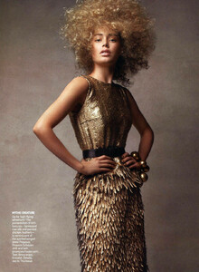 VogueUS_December2007_TheLusterFactor_03.jpg