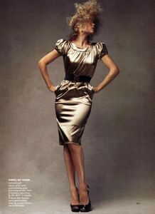 VogueUS_December2007_TheLusterFactor_05.jpg