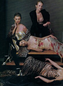 VogueUS_July1996_FashionsNewEstablishment_06.jpg