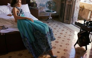 Zimmermann-Spring-2019-Ready-to-Wear-Campaign-3.thumb.jpg.778cc5c2a5bdefadbbc6af06d1fffa85.jpg