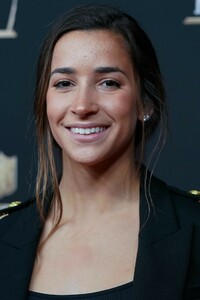 aly-raisman-nfl-honors-in-atlanta-02-02-2019-0.thumb.jpg.be1bce07e653e216d769bf96d41ef40e.jpg