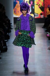 anna-sui-f19-24(1).thumb.jpg.f4b4c41d61eaf832a40fac31b0f262fc.jpg